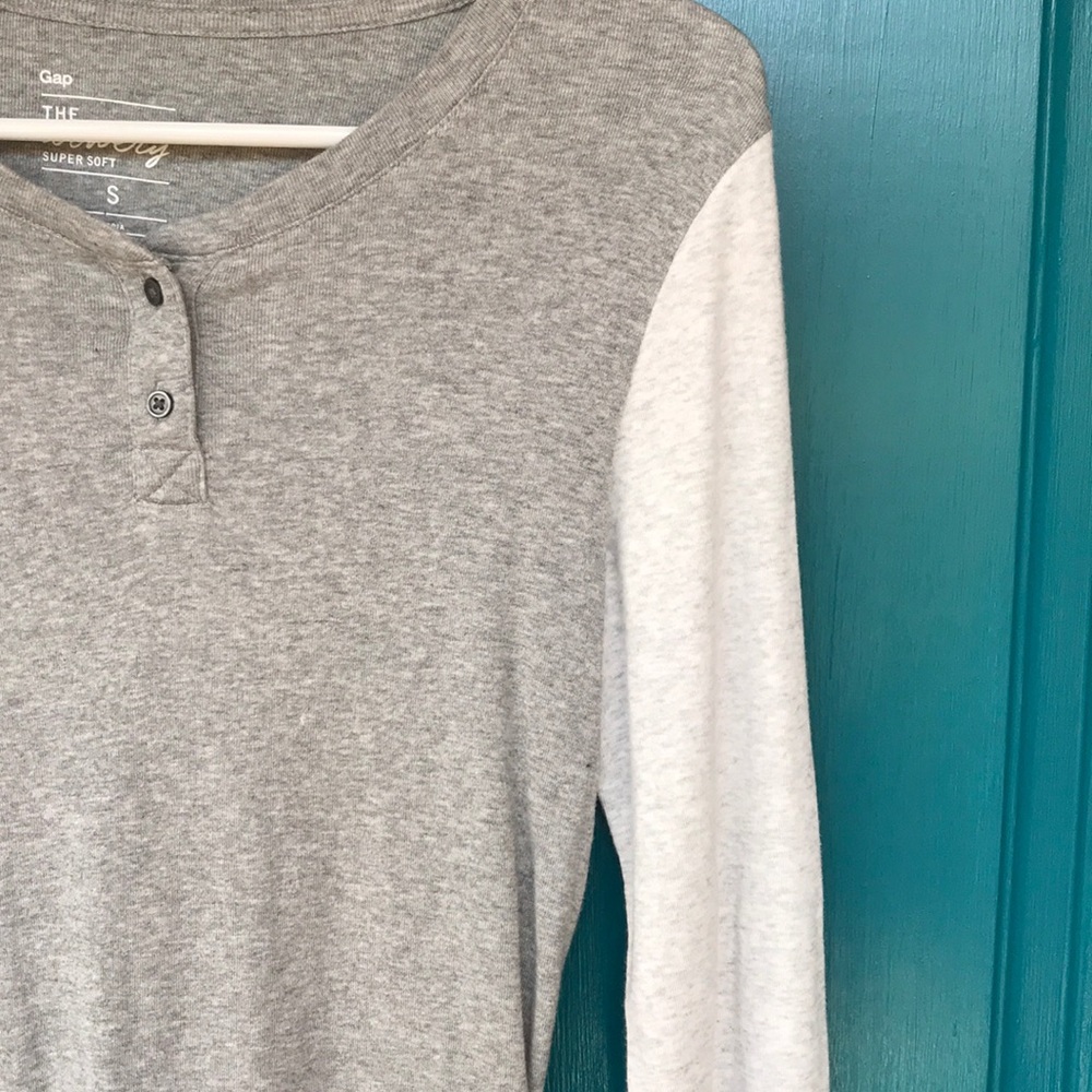 Gap Baseball Raglan - Picture 2 of 2